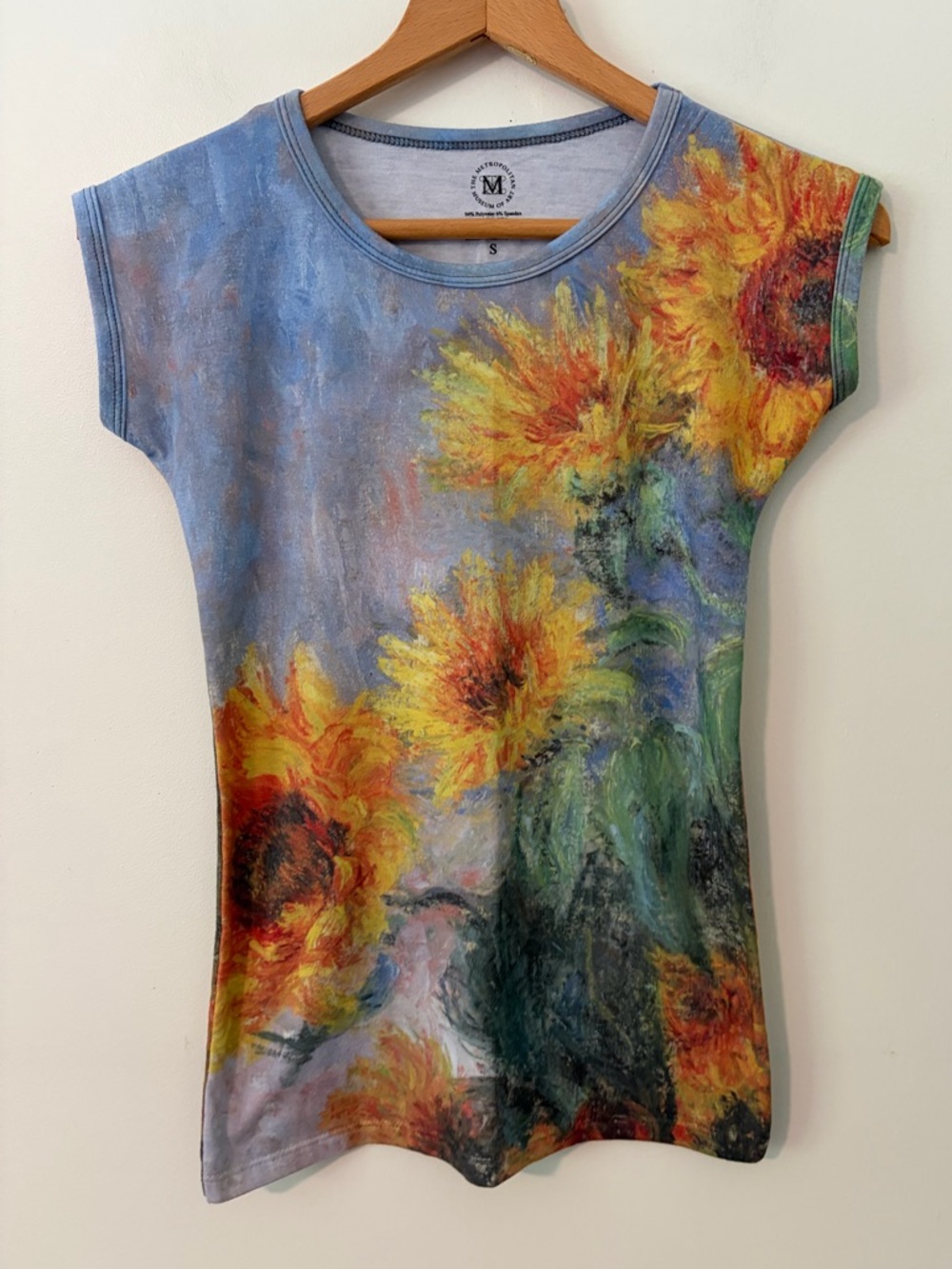 Metropolitan Museum of Art Monet top Sunflowers Size Small